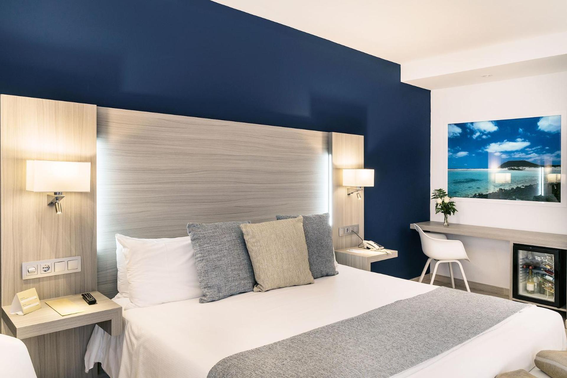 Double or Twin Room Sea View