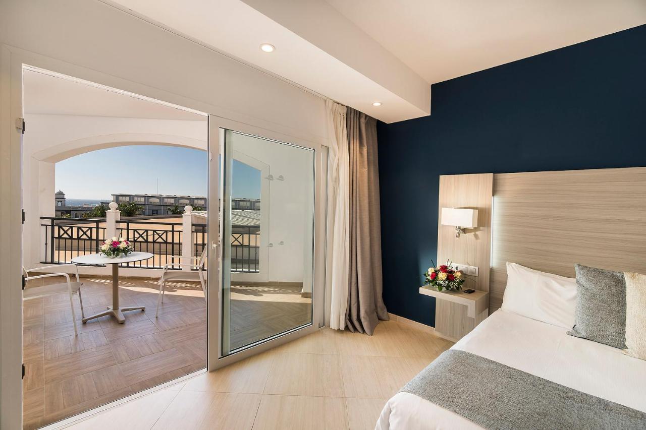 Double or Twin Room Side Sea View