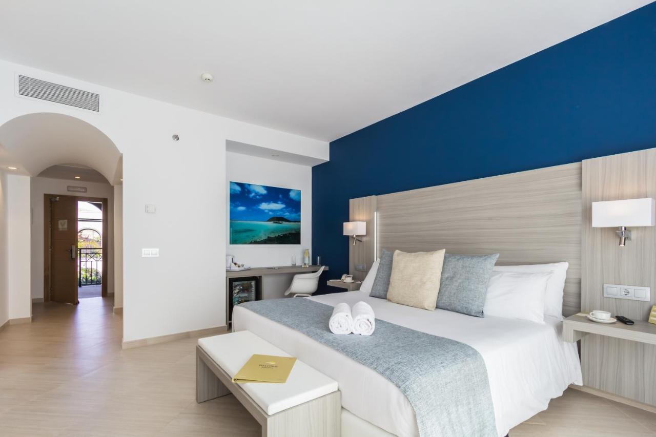 Double or Twin Room Side Sea View